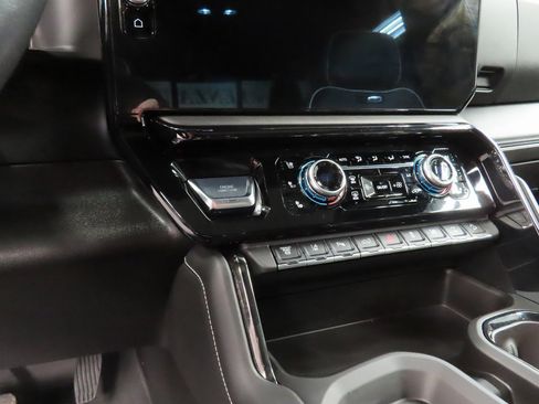 Used 2025 GMC Sierra 2500 AT4X w/ AT4X AEV Edition image 67