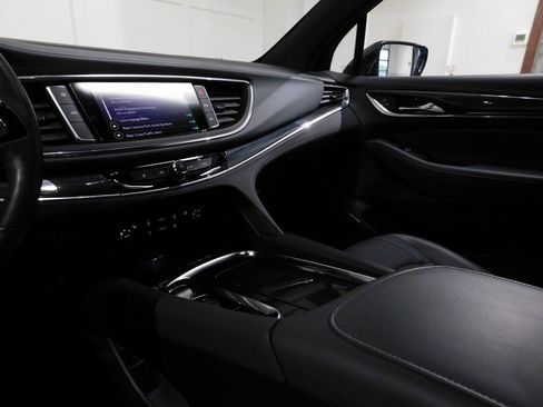 Used 2024 Buick Enclave Essence image 70