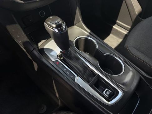 Used 2018 Chevrolet Equinox LT FWD image 17