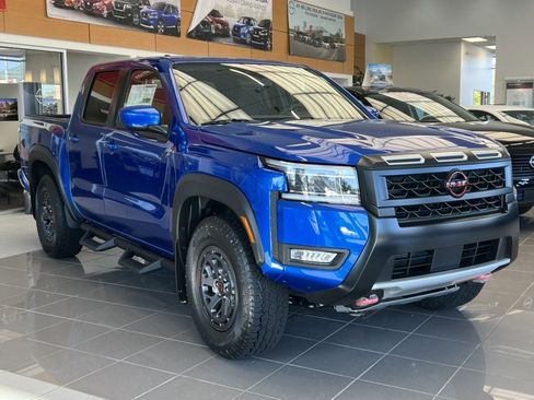 Used 2025 Nissan Frontier PRO-4X image 36