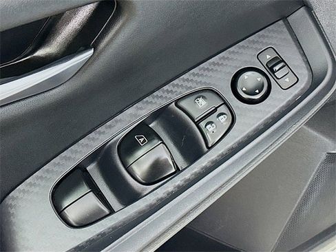 Used 2023 Nissan Sentra SV image 18