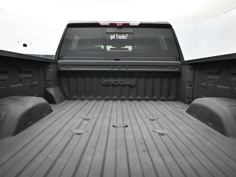 Used 2020 GMC Sierra 2500 AT4 w/ AT4 Premium Package image 6
