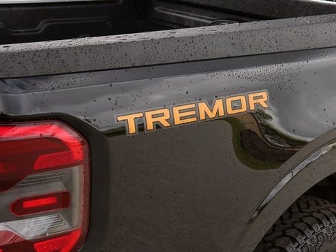 New 2025 Ford Maverick Tremor image 8