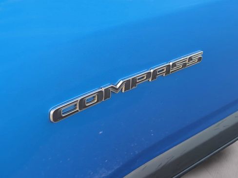 Used 2018 Jeep Compass Latitude w/ Popular Equipment Group image 11