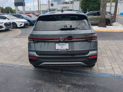 Certified 2025 Volkswagen Taos S FWD image 4