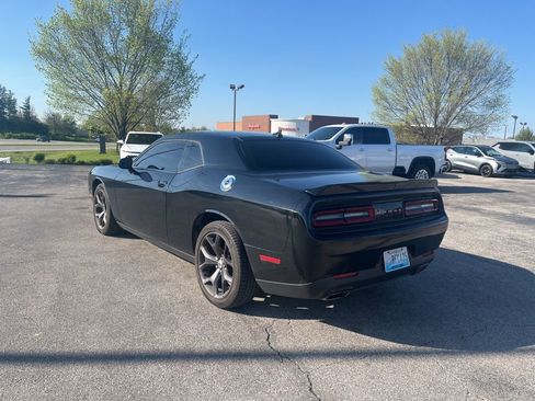 Used 2019 Dodge Challenger SXT w/ Plus Package RWD image 4