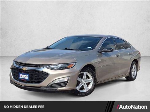 Used 2022 Chevrolet Malibu LT FWD image 1