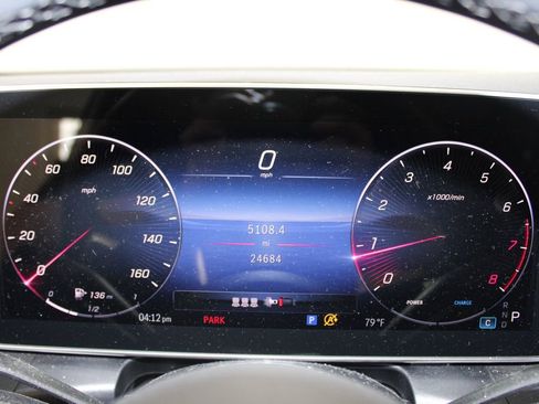 Used 2024 Mercedes-Benz GLC 300 4MATIC image 19