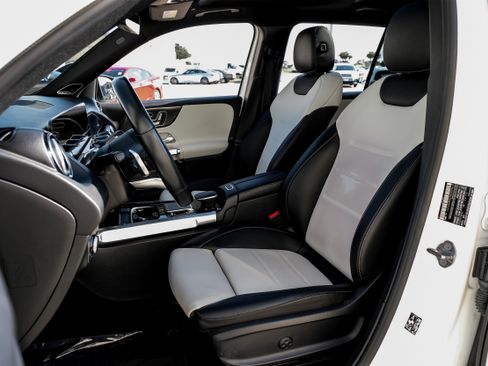 Used 2021 Mercedes-Benz GLB 35 AMG GLB 35 AMG image 26