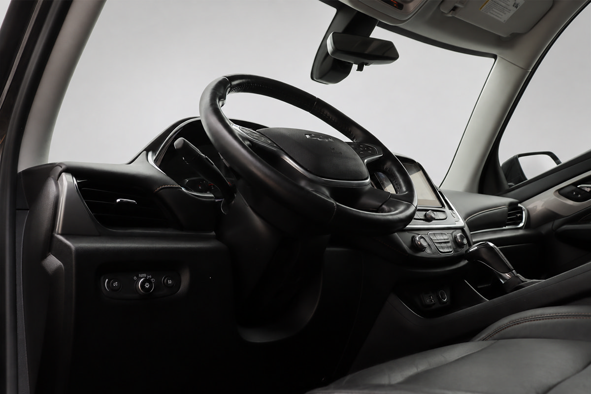 Used 2020 Chevrolet Traverse RS FWD image 30