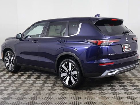New 2026 Mitsubishi Outlander SE FWD image 12