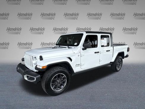 Used 2023 Jeep Gladiator Overland image 7