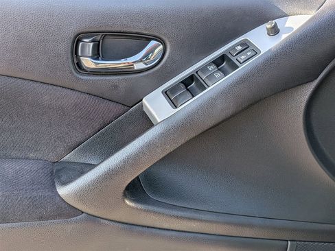 Used 2012 Nissan Murano S image 13