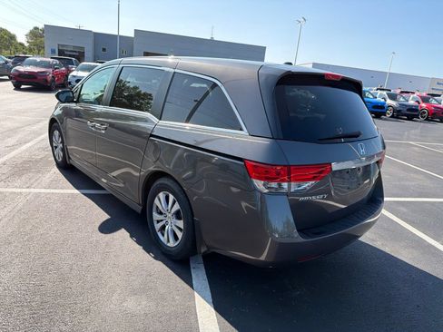Used 2016 Honda Odyssey SE image 4