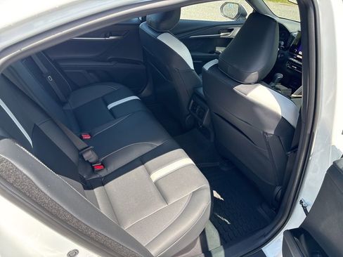 Used 2026 Toyota Camry SE FWD image 17