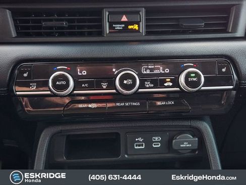 Certified 2025 Honda Pilot Touring image 21