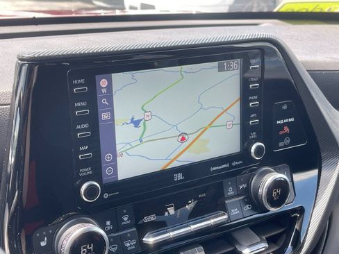 Used 2021 Toyota Highlander XSE FWD image 23