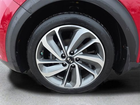 Used 2018 Kia Niro Touring image 11