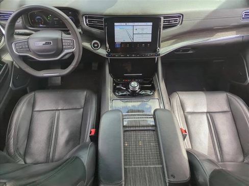 Used 2022 Jeep Wagoneer Series III image 19