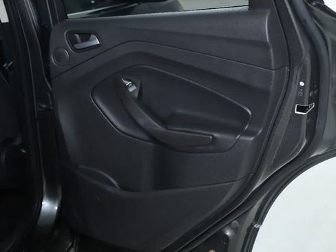 Used 2017 Ford Escape SE w/ Equipment Group 201A FWD image 34