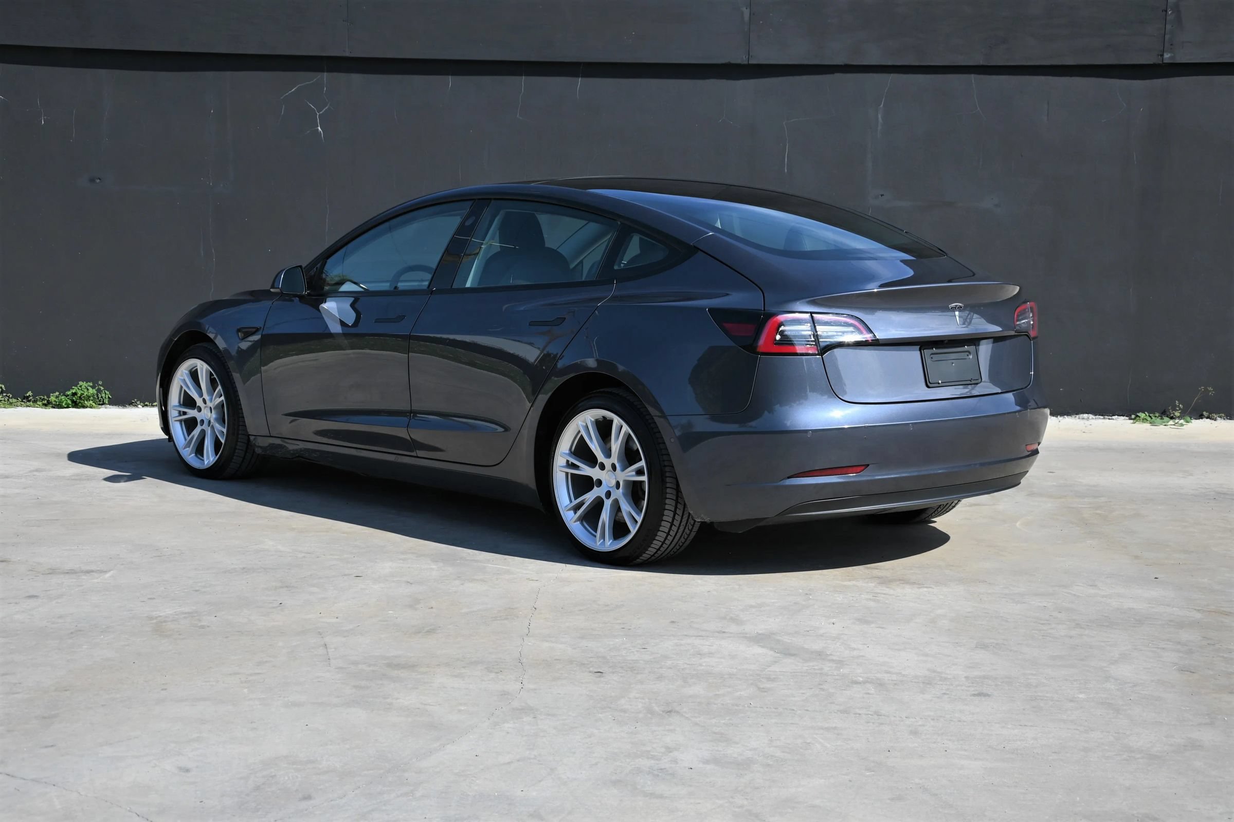 Used 2022 Tesla Model 3 RWD image 4