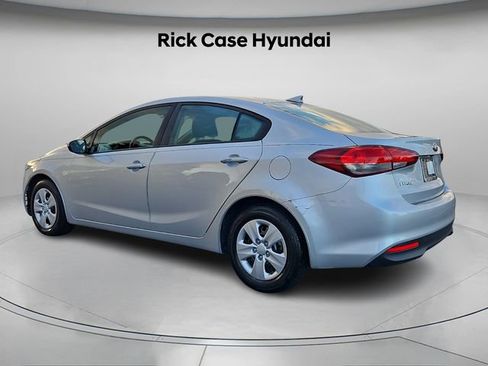 Used 2018 Kia Forte LX w/ LX Popular Package image 8