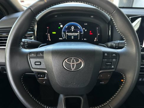 Used 2026 Toyota Camry SE w/ Convenience Package FWD image 20