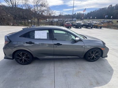 Used 2018 Honda Civic Sport Touring image 2