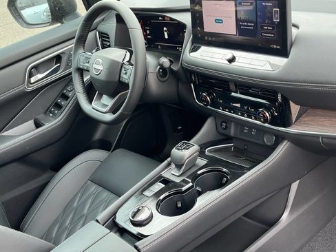 New 2026 Nissan Rogue Platinum AWD/4WD image 9