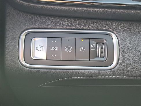 Used 2026 Buick Enclave Preferred image 18