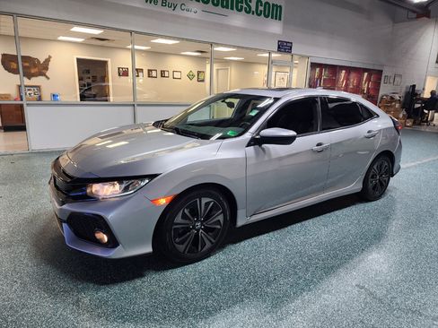 Used 2018 Honda Civic EX image 2