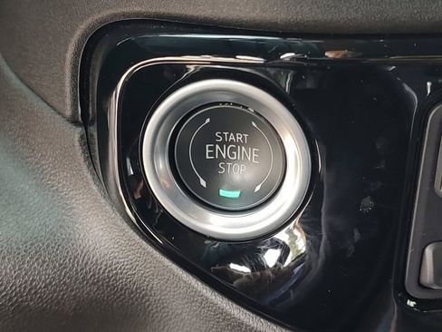 Used 2025 Chevrolet Silverado 1500 RST AWD/4WD image 18