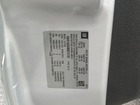 Used 2011 GMC Yukon SLE image 34