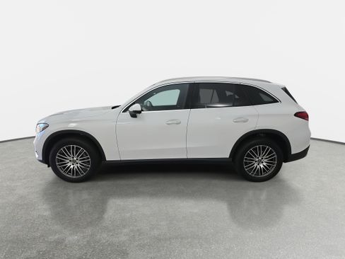 Used 2025 Mercedes-Benz GLC 300 image 8