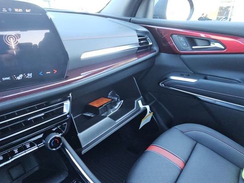 New 2026 Chevrolet Traverse RS w/ LPO, Floor Liner Package image 58