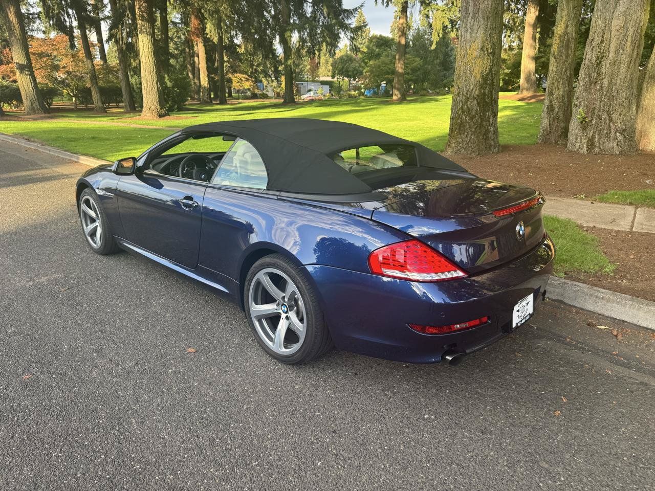 Used 2010 BMW 650i Convertible RWD image 5