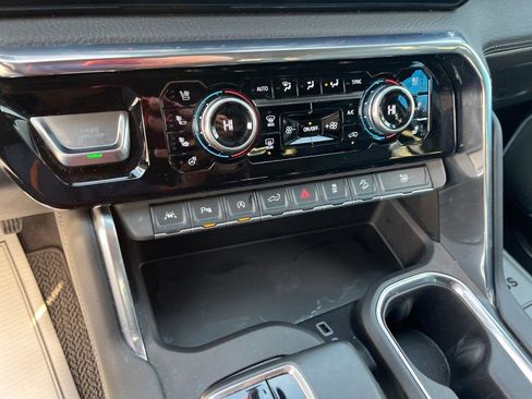 Used 2024 GMC Sierra 1500 Denali image 15