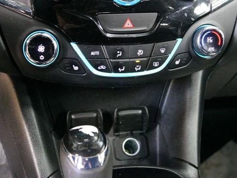 Used 2018 Chevrolet Cruze Premier w/ Premier True North Edition FWD image 16