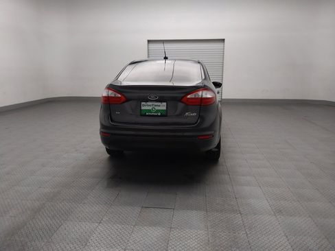 Used 2018 Ford Fiesta SE image 7