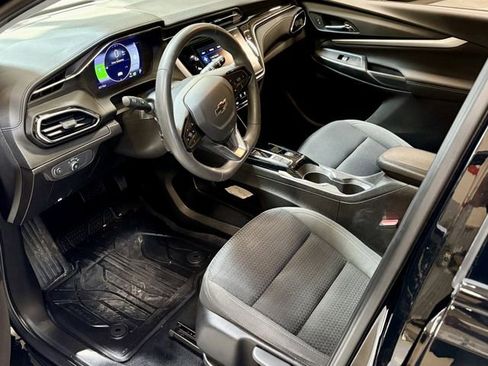 Used 2022 Chevrolet Bolt EUV LT w/ Driver Confidence Package FWD image 3