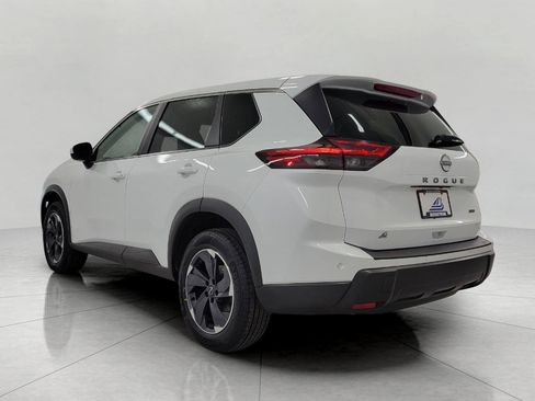 Used 2025 Nissan Rogue SV image 19