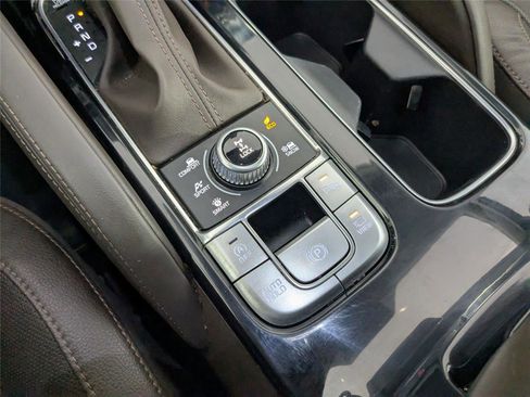 Used 2022 Kia Telluride SX w/ Nightfall Edition Package image 22