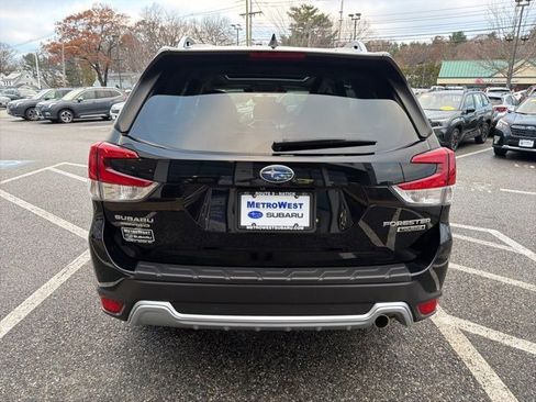 Used 2023 Subaru Forester Touring image 6