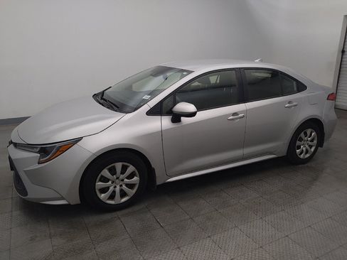 Used 2021 Toyota Corolla LE FWD image 2