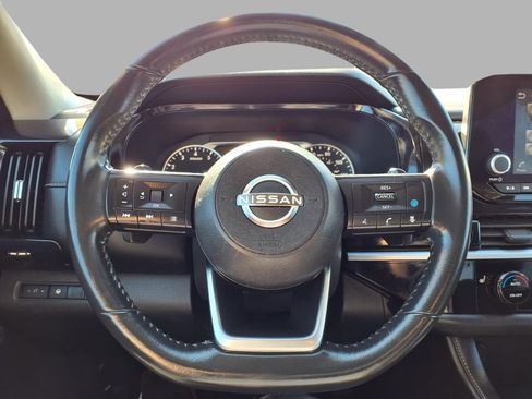 Used 2024 Nissan Pathfinder SV FWD image 15