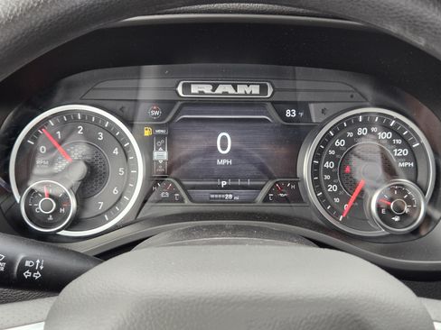 New 2026 RAM 1500 Express AWD/4WD image 13