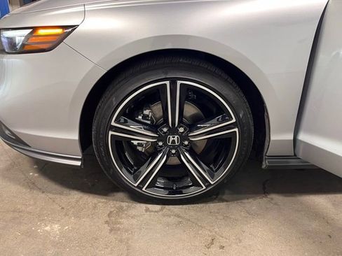 Used 2025 Honda Accord Sport image 28