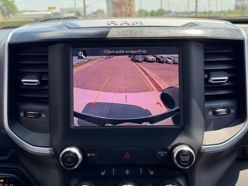 Used 2019 RAM 1500 Big Horn AWD/4WD image 4