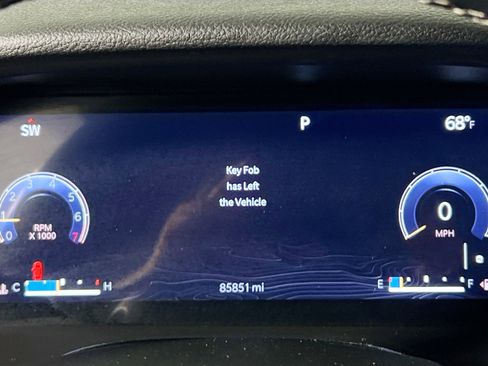 Used 2021 Jeep Grand Cherokee L Laredo image 23