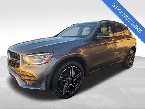 Used 2021 Mercedes-Benz GLC 300 4MATIC image 3